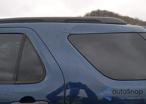 2016 Ford Explorer z USA, uszkodzony, nr VIN 1FM5K8BH5GGC99323